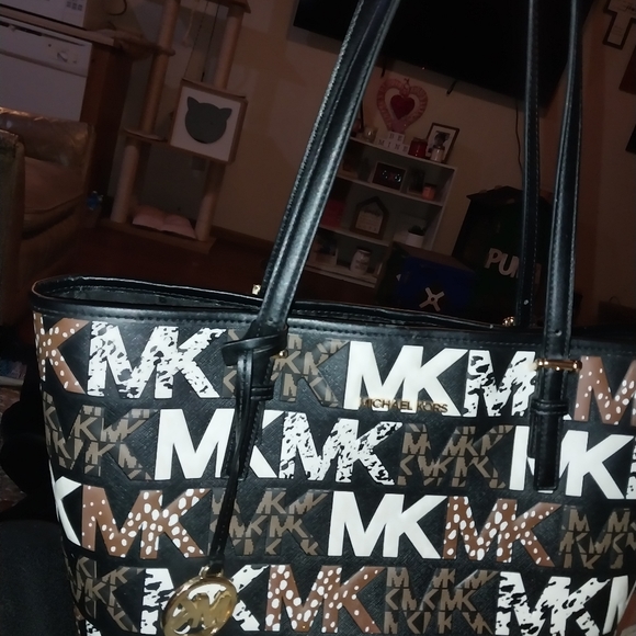 Micheal Kors large bag black - Picture 1 of 3